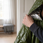Nödponcho i Mylar, Vattentät och Termisk för Regn och Kyla vid Bilhaveri och Utflykt, Med Huva