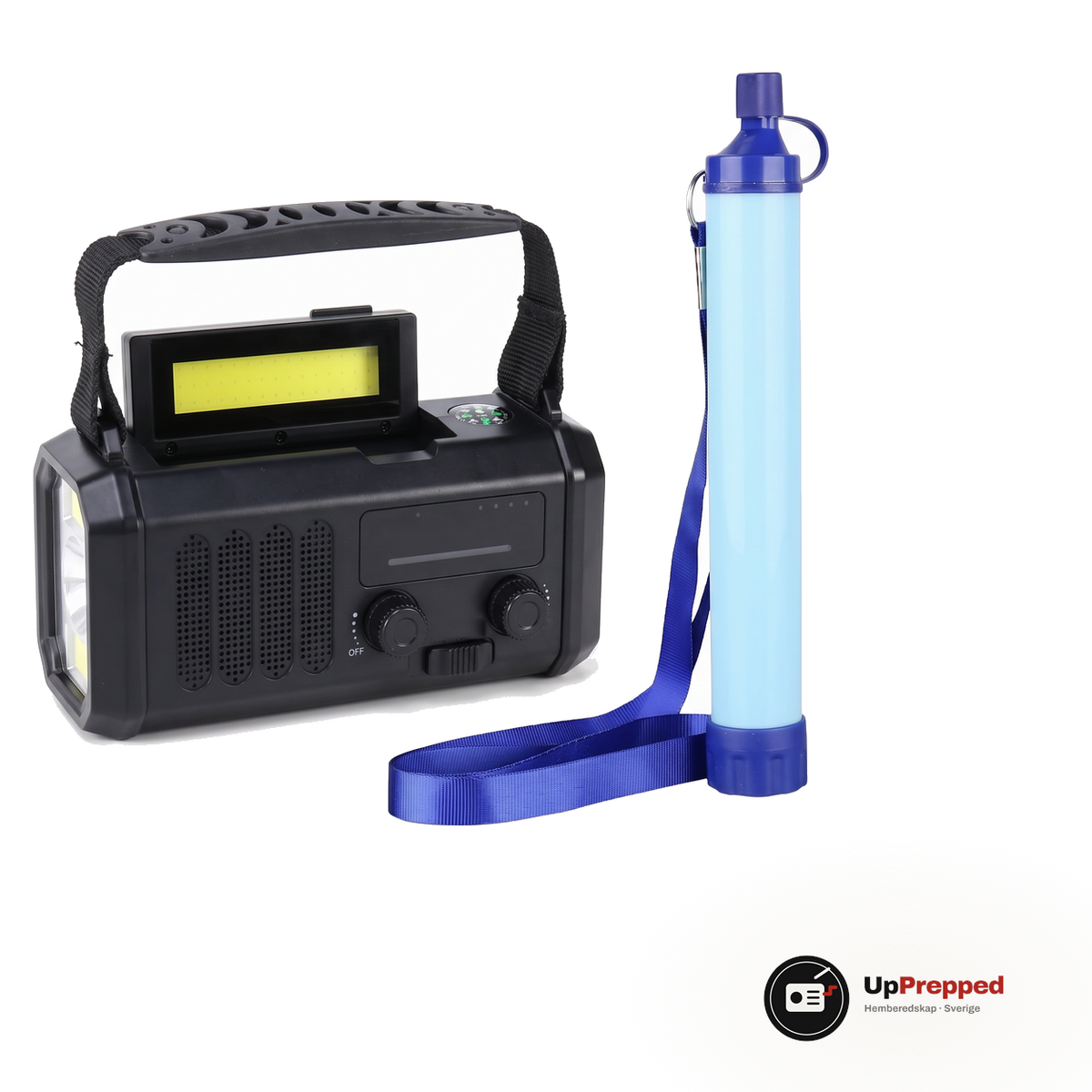 Startkit Pro med svart nödradio med uppfälld lampa och ljusblått vattenfilter med blått bärband, packshot